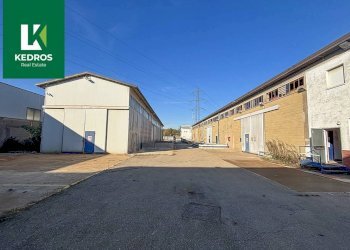 Foto 4 - Capannone Via Asiago
 
212, Caronno Pertusella - foto 4