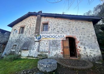 facciata - Rustico via Bottaro, Camaiore - foto 1