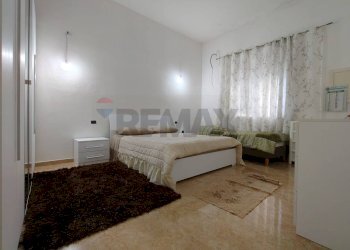 Letto 1 vista 1 - Casa indipendente Via Cuneo
 
70, Mesagne - foto 4