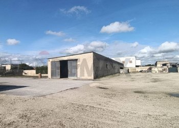 Casa all\'aperto - Locale Commerciale Via Vecchia Mesagne
 
81, Latiano - foto 2