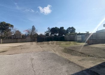 Non correlato - Locale Commerciale Via Vecchia Mesagne
 
81, Latiano - foto 9