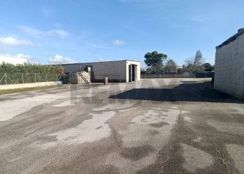 Terrazza - Locale Commerciale Via Vecchia Mesagne
 
81, Latiano - foto 11