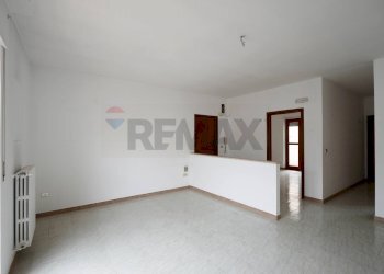 Stanza vuota - Trilocale Alessandro Volta
 
14, Adelfia - foto 3