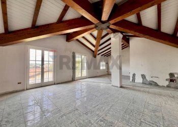 Stanza vuota - Villa Cantù - foto 7