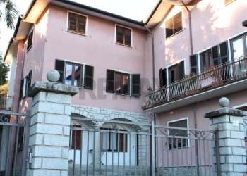 Edificio all\'aperto - Trilocale via Strigini
 
1, Ameno - foto 1