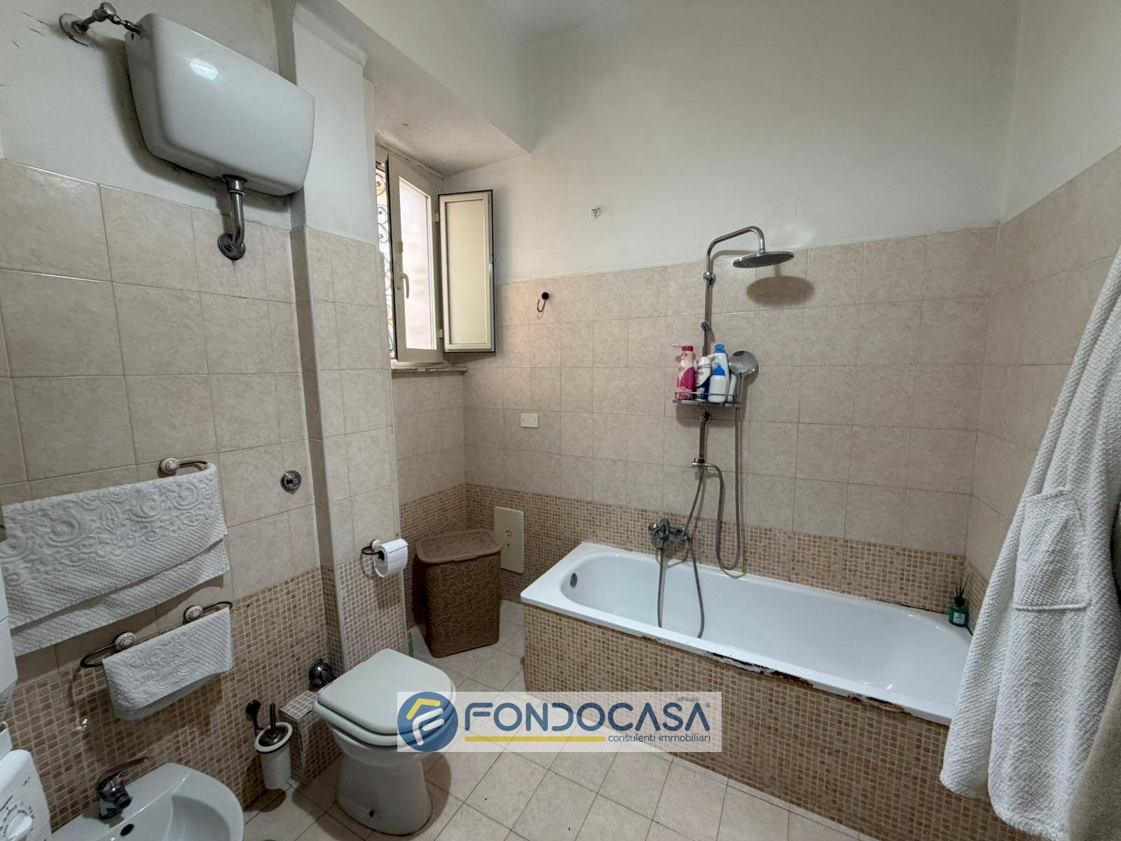 Foto 3 - Quadrilocale via limone
 
1, Sant'Arpino - foto 3