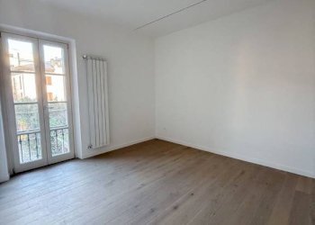 Camera da letto - Trilocale via Pusterla, Brescia - foto 18