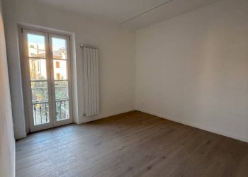 Camera da letto - Trilocale via Pusterla, Brescia - foto 20