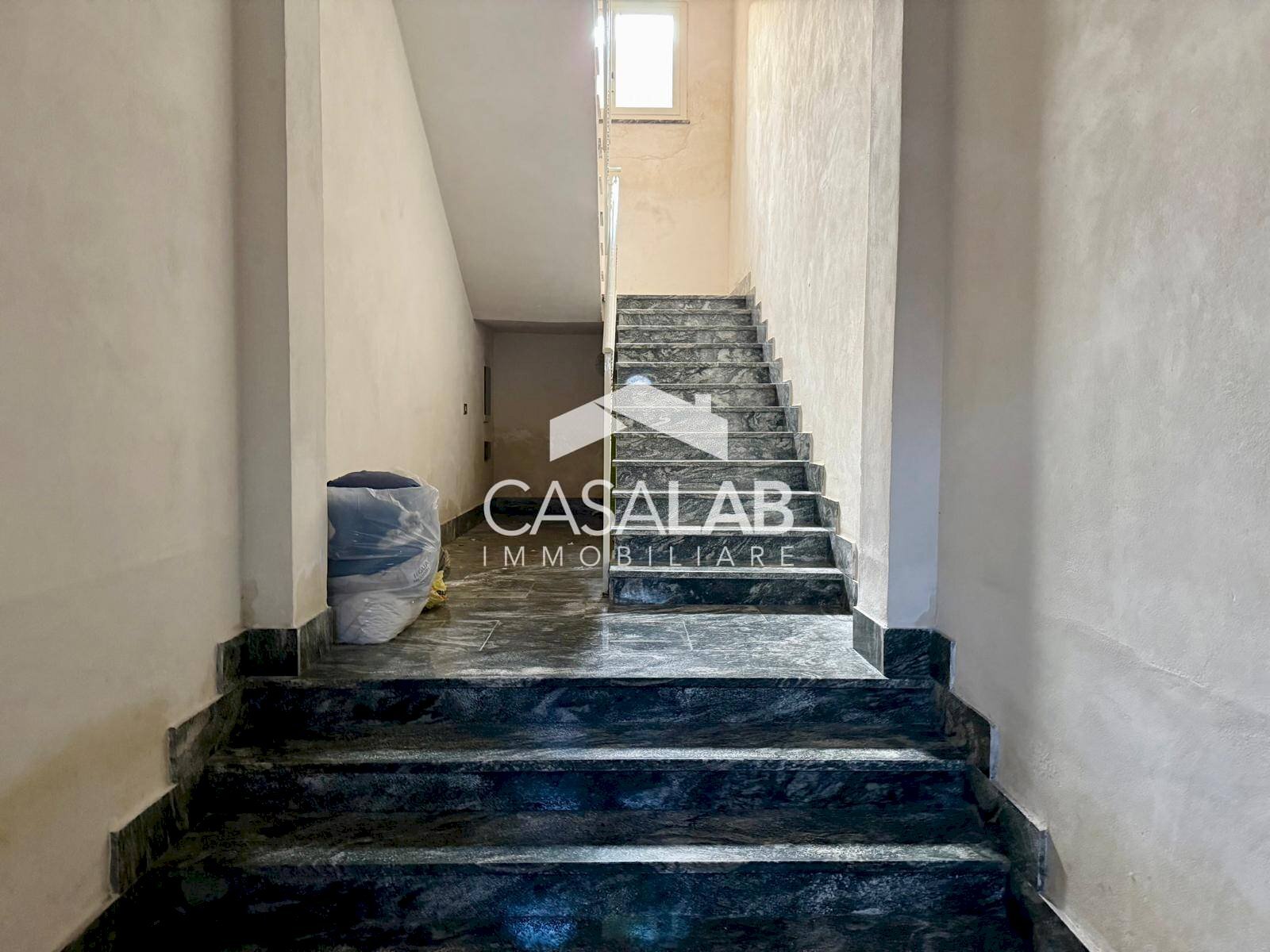 Foto 3 - Quadrilocale via San Martino
 
12, Carini - foto 2