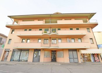 Appartamento via Giovan Battista Quadrone, 26, Mondovì - foto 1