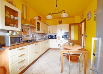 Appartamento via Giovan Battista Quadrone, 26, Mondovì - foto 5