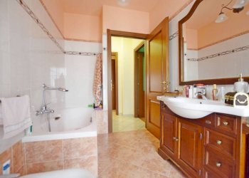 Appartamento via Giovan Battista Quadrone, 26, Mondovì - foto 20