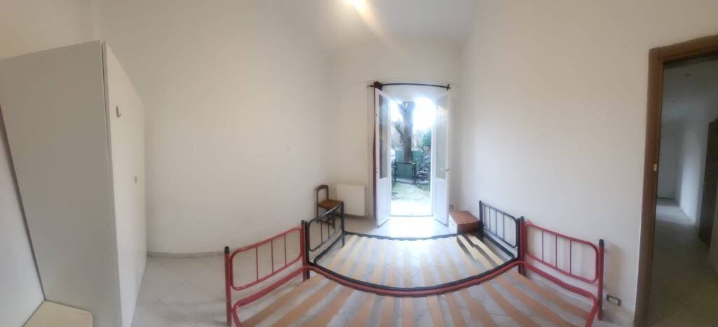 Stanza non arredata - Trilocale Bologna (zona Bolognina) - foto 1