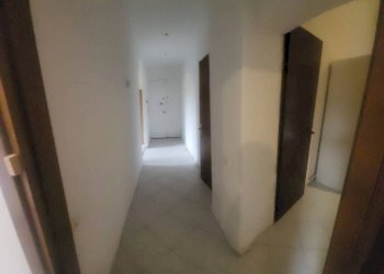 Corridoio - Trilocale Bologna (zona Bolognina) - foto 3