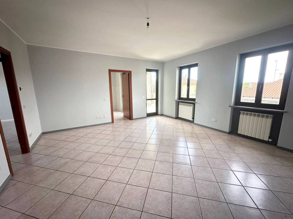 Soggiorno - Trilocale via Leonardo da Vinci, Pombia - foto 3