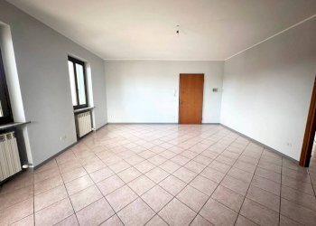 Soggiorno - Trilocale via Leonardo da Vinci, Pombia - foto 5