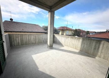 Terrazzo - Trilocale via Leonardo da Vinci, Pombia - foto 11