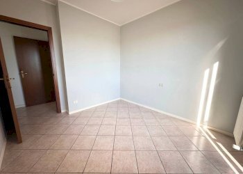 Camera da letto - Trilocale via Leonardo da Vinci, Pombia - foto 28