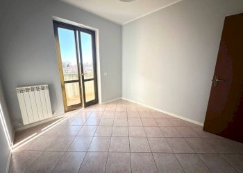 Camera da letto - Trilocale via Leonardo da Vinci, Pombia - foto 29