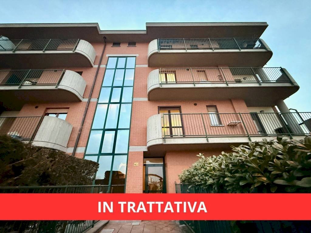 Facciata - Three-room apartment via Rubatto, 10/2, Carmagnola - photo 1