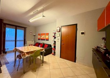 Salone - Trilocale via Rubatto, 10/2, Carmagnola - foto 4