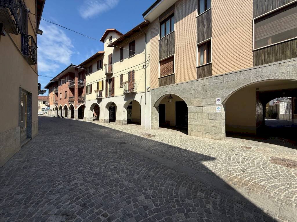 Zona - Negozio via Ferruccio Valobra, 170, Carmagnola - foto 1