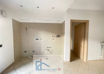 Foto 3 - Trilocale Via Camillo Benso Cavour, Benevento - foto 3