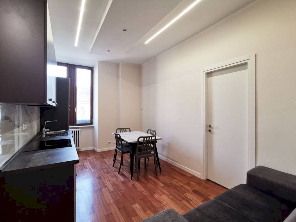 Cucina - Bilocale via Alba, 1, Torino (zona Lingotto) - foto 3