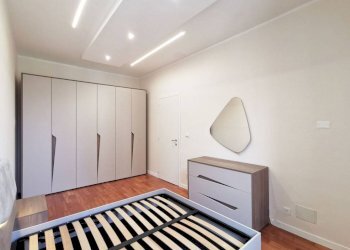 Camera da letto - Bilocale via Alba, 1, Torino (zona Lingotto) - foto 23