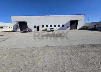 Casa all\'aperto - Capannone Via delle Arance
 
1, Pomezia - foto 1