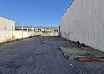 Edificio all\'aperto - Capannone Via delle Arance
 
1, Pomezia - foto 3