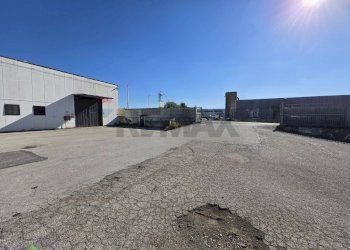 Edificio all\'aperto - Capannone Via delle Arance
 
1, Pomezia - foto 7