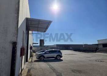 Edificio all\'aperto - Capannone Via delle Arance
 
1, Pomezia - foto 9