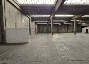 Parcheggio - Capannone Via delle Arance
 
1, Pomezia - foto 12