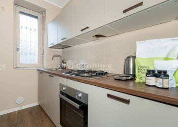 Cucina - Trilocale strada del Fortino, 19, Torino (zona Valdocco) - foto 3