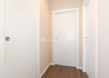 Disimpegno - Trilocale strada del Fortino, 19, Torino (zona Valdocco) - foto 8