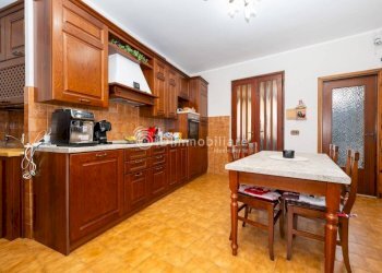 Cucina - Appartamento via Piave, 20/3, Cocconato - foto 2