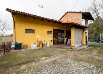 Facciata - Appartamento via Piave, 20/3, Cocconato - foto 37