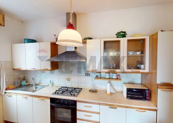 Cucina - Casa indipendente Beverino - foto 13