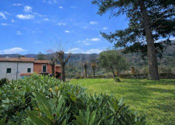 Vista delle montagne - Casa semi indipendente Calice al Cornoviglio - foto 3