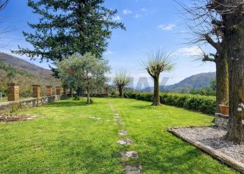 Giardino - Casa semi indipendente Calice al Cornoviglio - foto 8