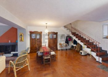 Sala da pranzo - Casa semi indipendente Calice al Cornoviglio - foto 11