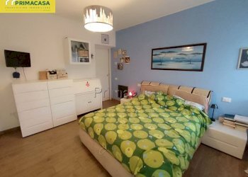 Camera da letto - Quadrilocale via Gian Battista Rossi, 25, Noale - foto 8