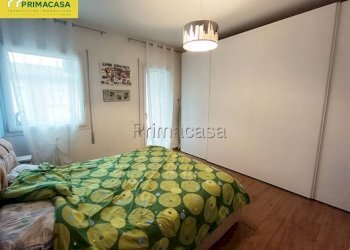 Camera da letto - Quadrilocale via Gian Battista Rossi, 25, Noale - foto 9