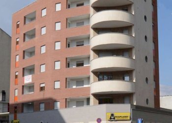 locale commerciale - Locale Commerciale corso GIULIO CESARE, 67, Torino (zona Aurora) - foto 2