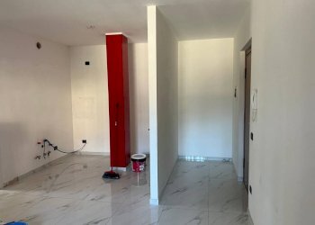 Salone - Bilocale via P. Porro, 4c, Albavilla - foto 16