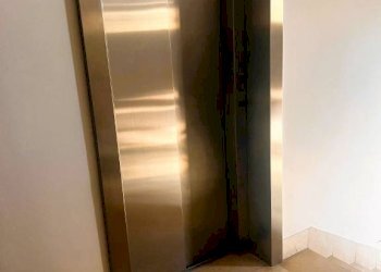 Ascensori - Four-room apartment via Francesco Baracca, Bologna (neighborhood Saffi) - photo 17