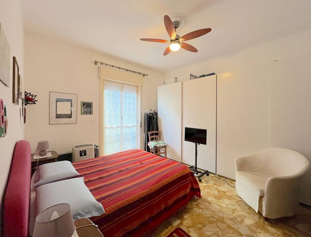 Camera da letto - Three-room apartment via Giulio Tanini, 29B, Genova (neighborhood Borgoratti) - photo 2