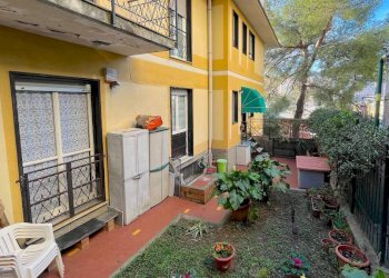 Giardino - Trilocale via Giulio Tanini, 29B, Genova (zona Borgoratti) - foto 1