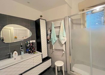 Bagno - Trilocale via Giulio Tanini, 29B, Genova (zona Borgoratti) - foto 13